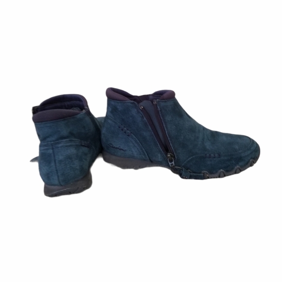 Skechers Relaxed Fit Suede Ankle Boots - Picture 6 of 8